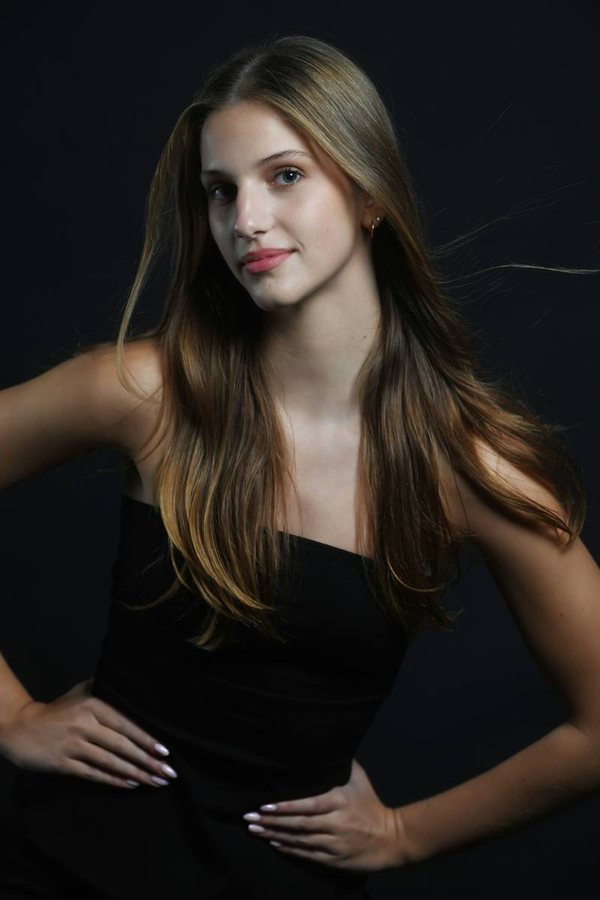 Nina J. — 3
